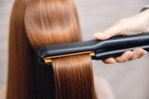 pelurus rambut haba