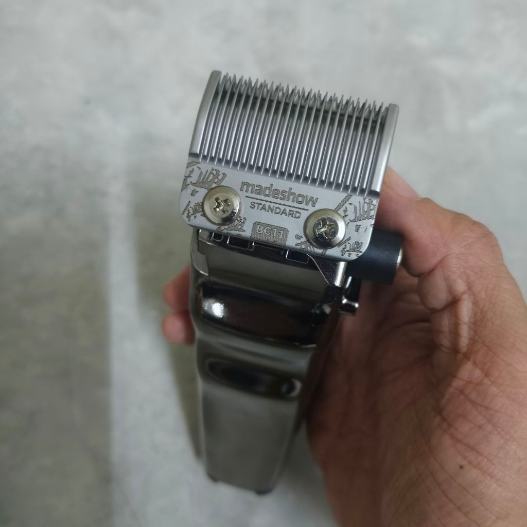 Madeshow M10+ Adjustable Blade Cordless Clipper Taper Barber Barbershop - Image 2